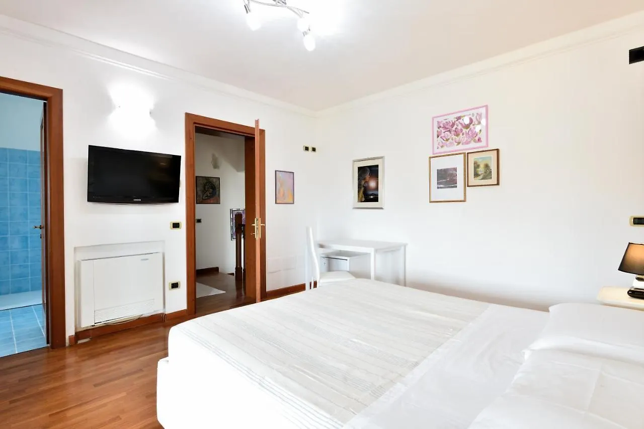 Hotel Sa Omu Bianca Tortolì 0*,