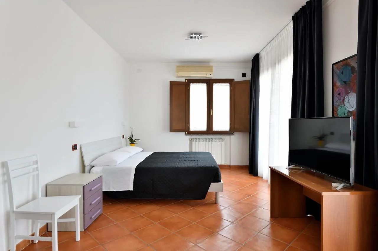 Hotel Sa Omu Bianca Tortolì 0*,