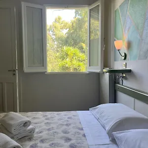 2* Hotel Splendor